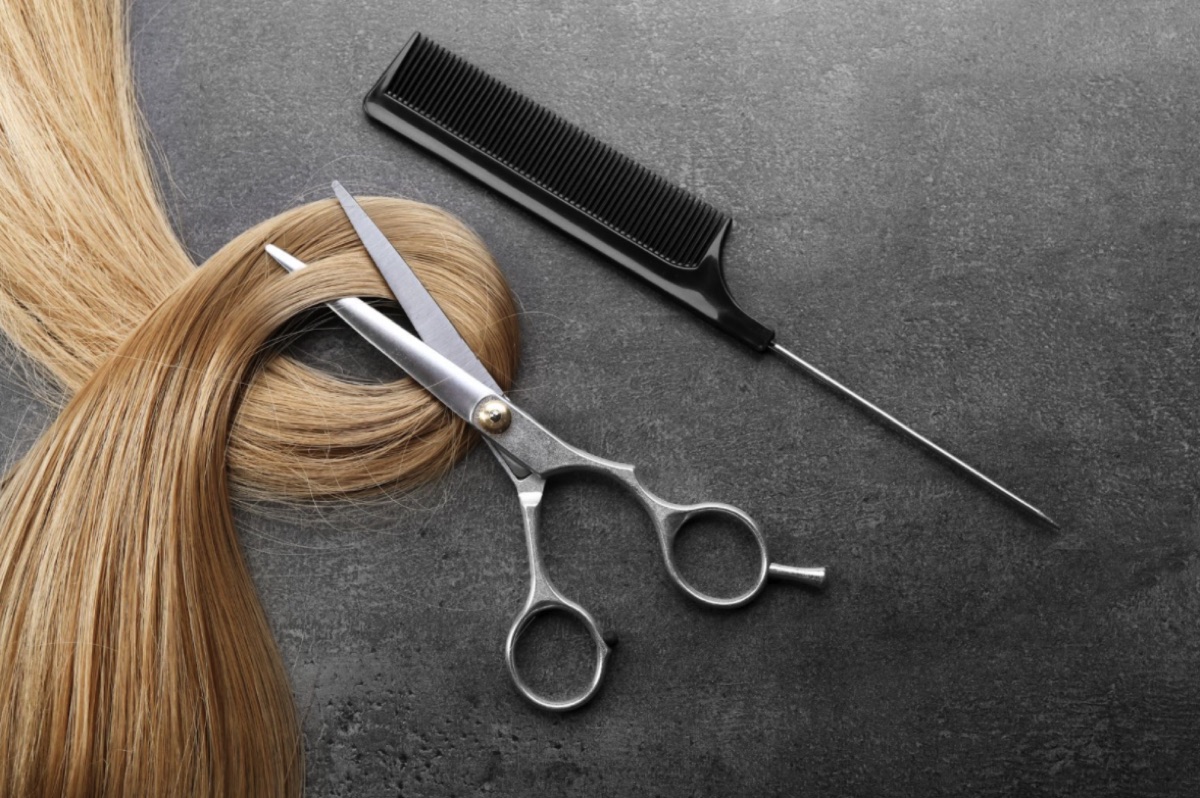 保存版】美容師の道具一覧！名前や用途、金額の相場などまとめ