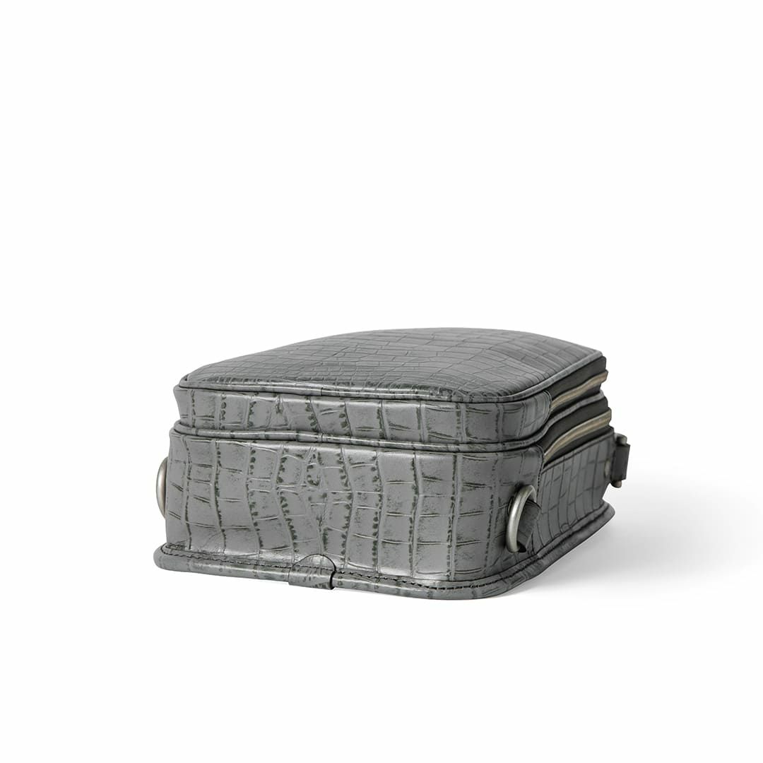 オンライン限定 ワキシングレザー ボディバッグ/クロコ型押し