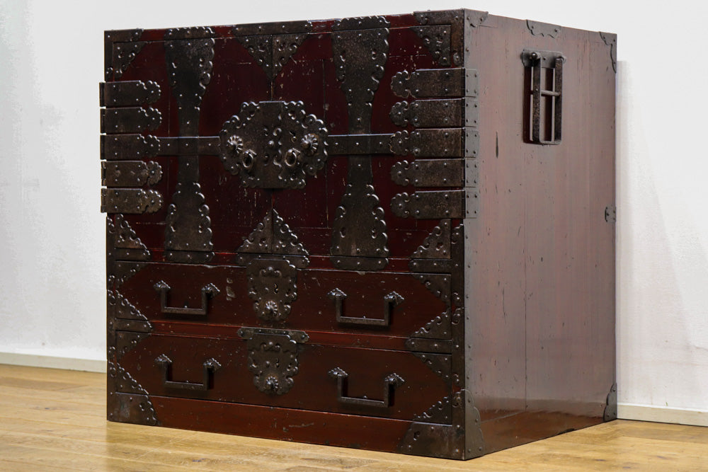 総桐!! 堅牢金具が見事な観音扉の庄内帳場箪笥 Ba9365 – 古福庵