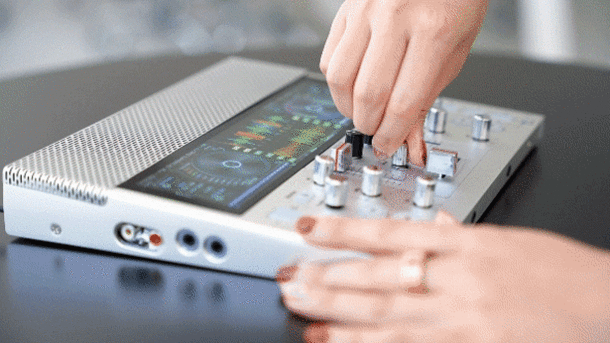 DJ初心者から熟練者まで熱狂できる。世界でも珍しいA4サイズの