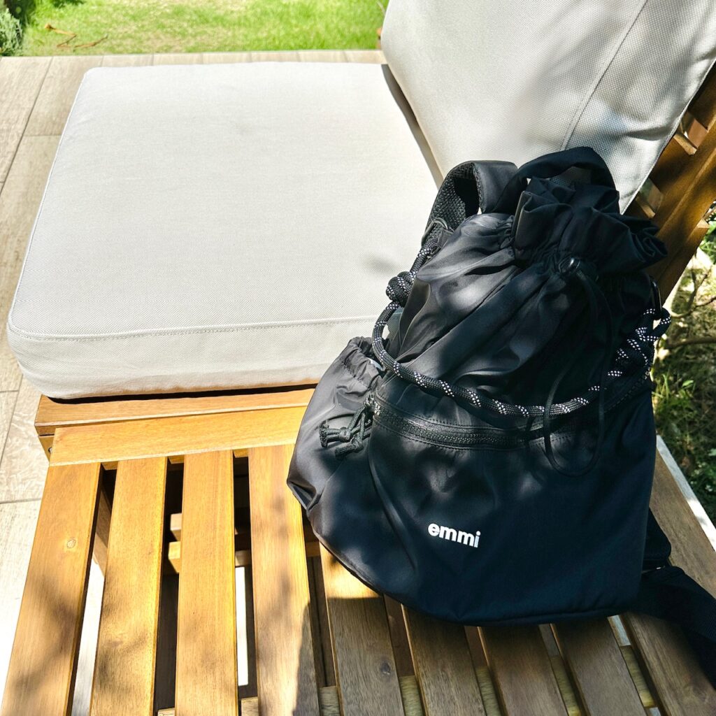 emmi/撥水ロゴマルチリュック】カジュアル過ぎず万能！こんなリュック
