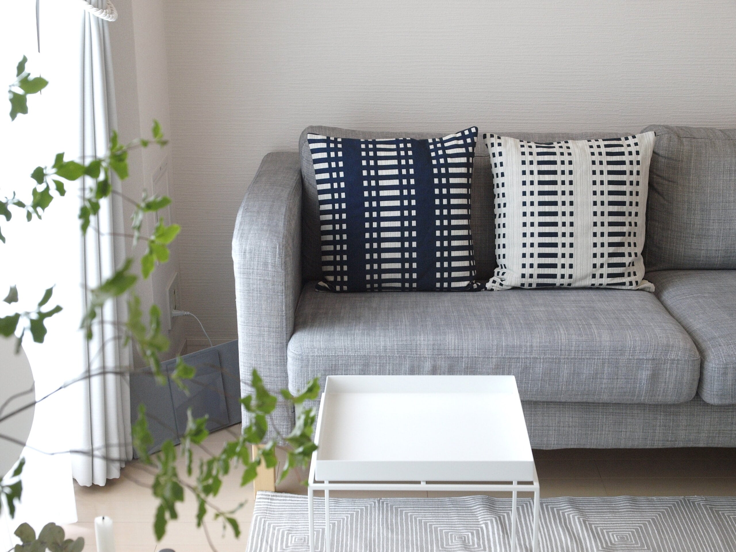 ヨハンナ・グリクセンの生地でクッションカバーを | LEE