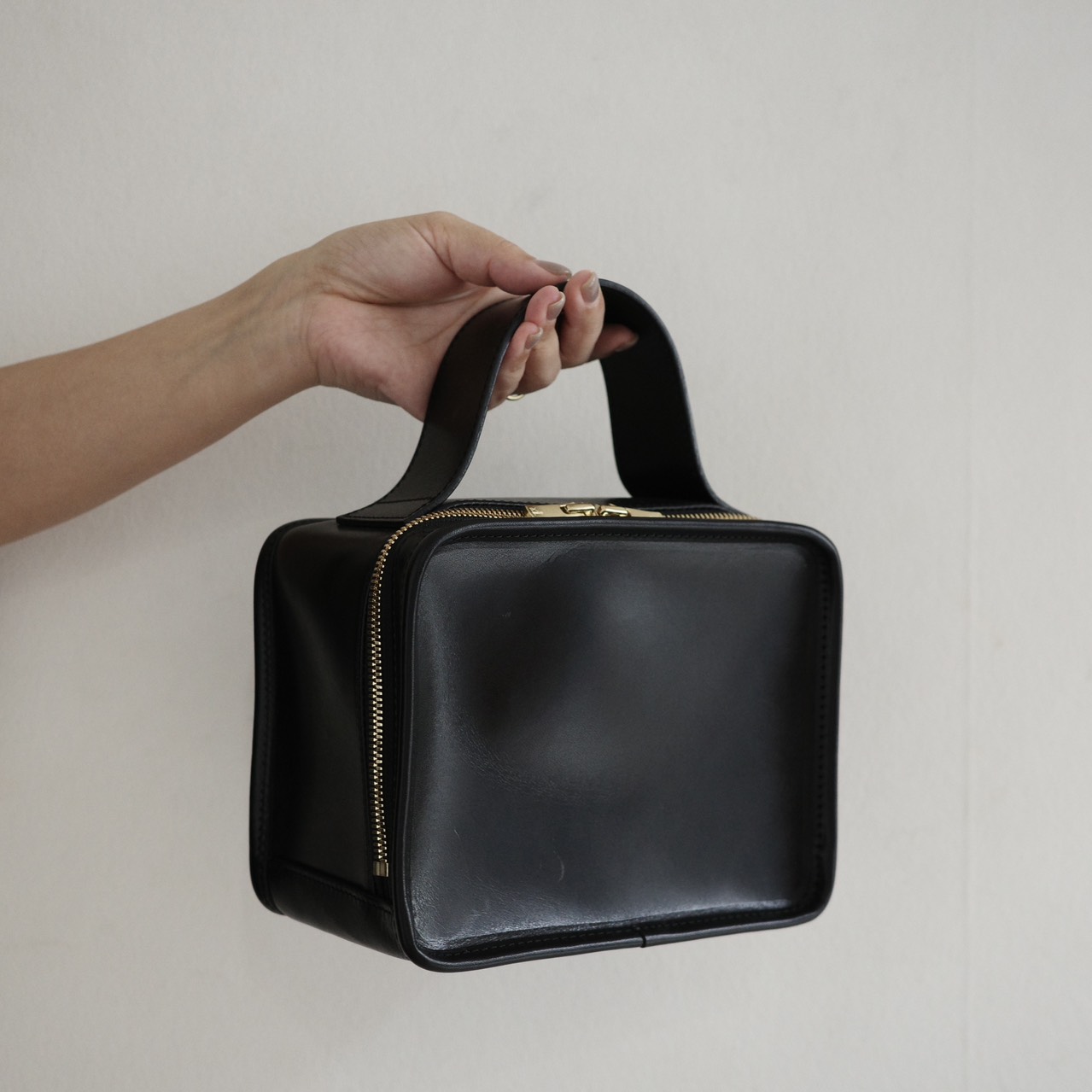 LIFESTYLIST｜ましかくのハンドバッグ | LEE