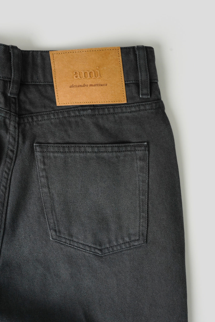 AMI PARIS - BLACK FLARE FITS JEANS – LE LABO STORE
