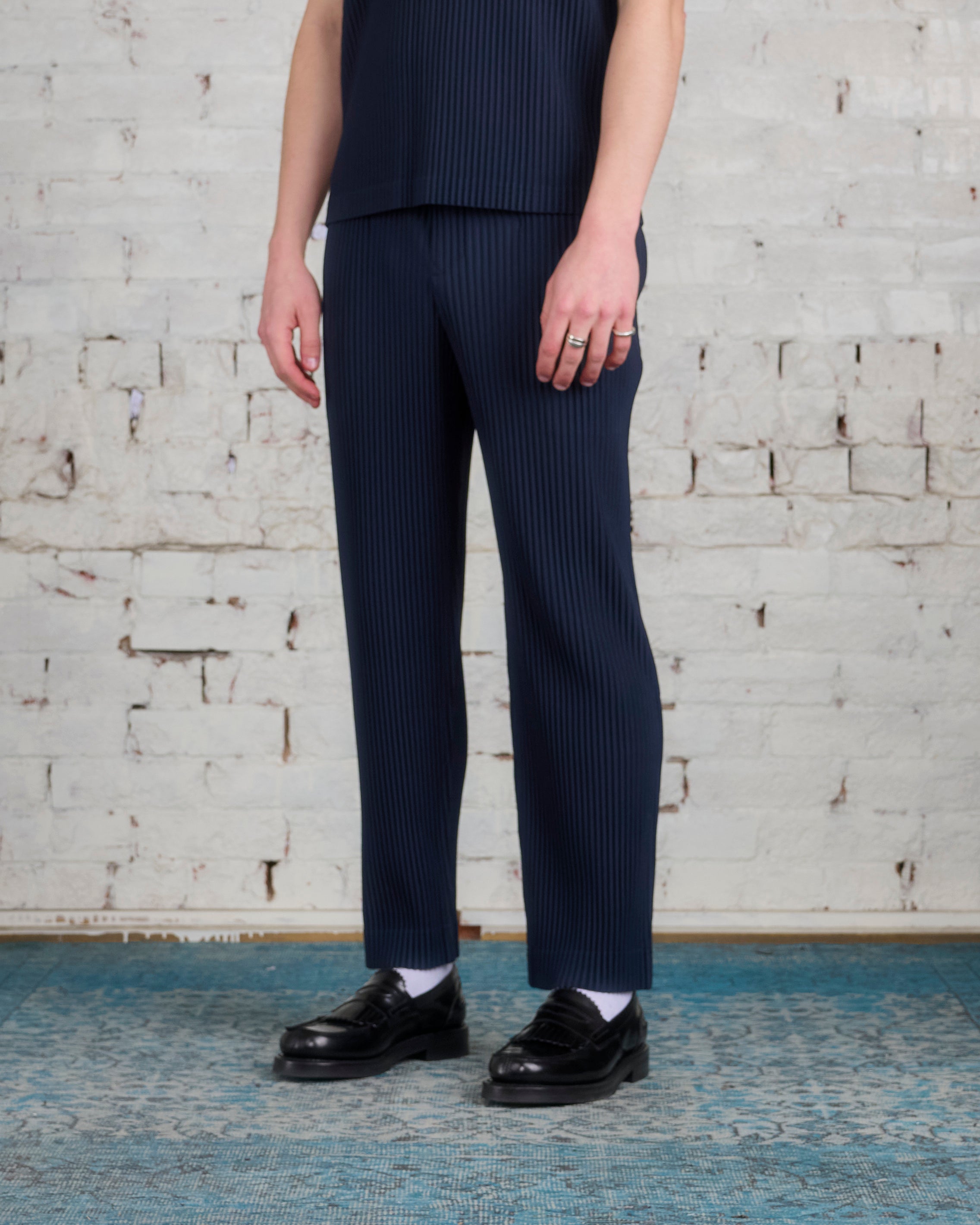 Issey Miyake Homme Plisse Basics Straight Pant Navy – LESS 17