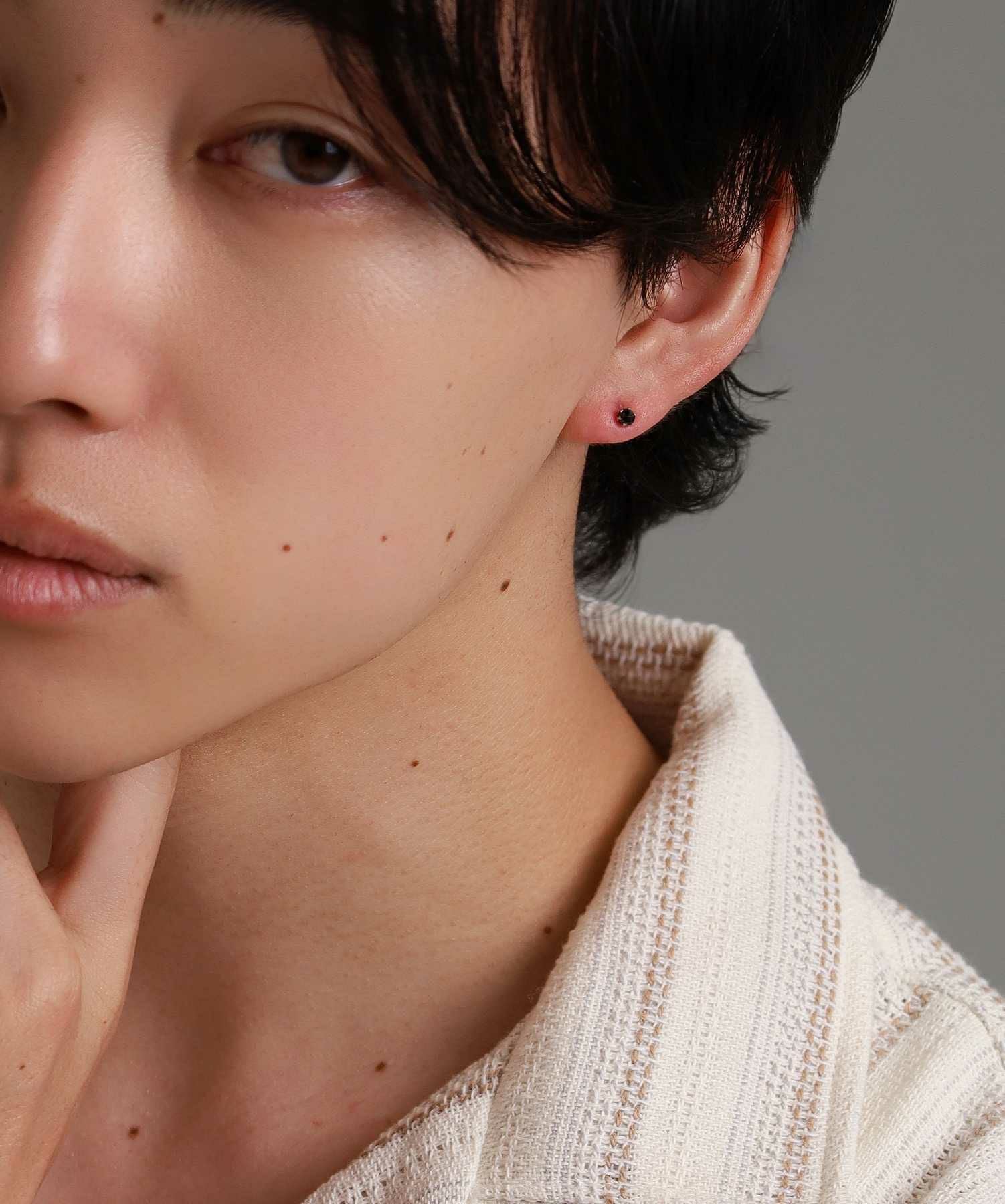 Petite Modern”ブラックダイヤモンドピアス（Sサイズ/0.1CT）/プラチナ