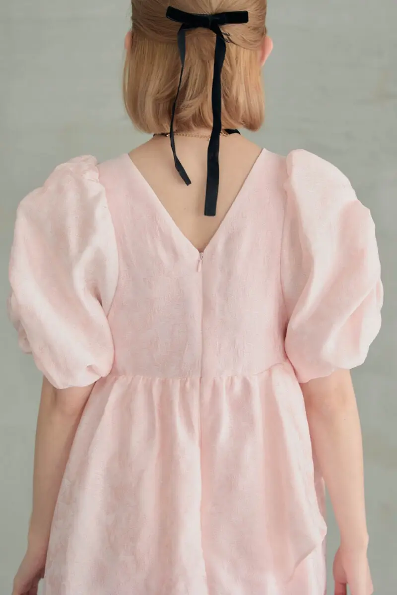 ピンクのバブルスリーブジャガードドレス | ANDRESD | L～マタニティ