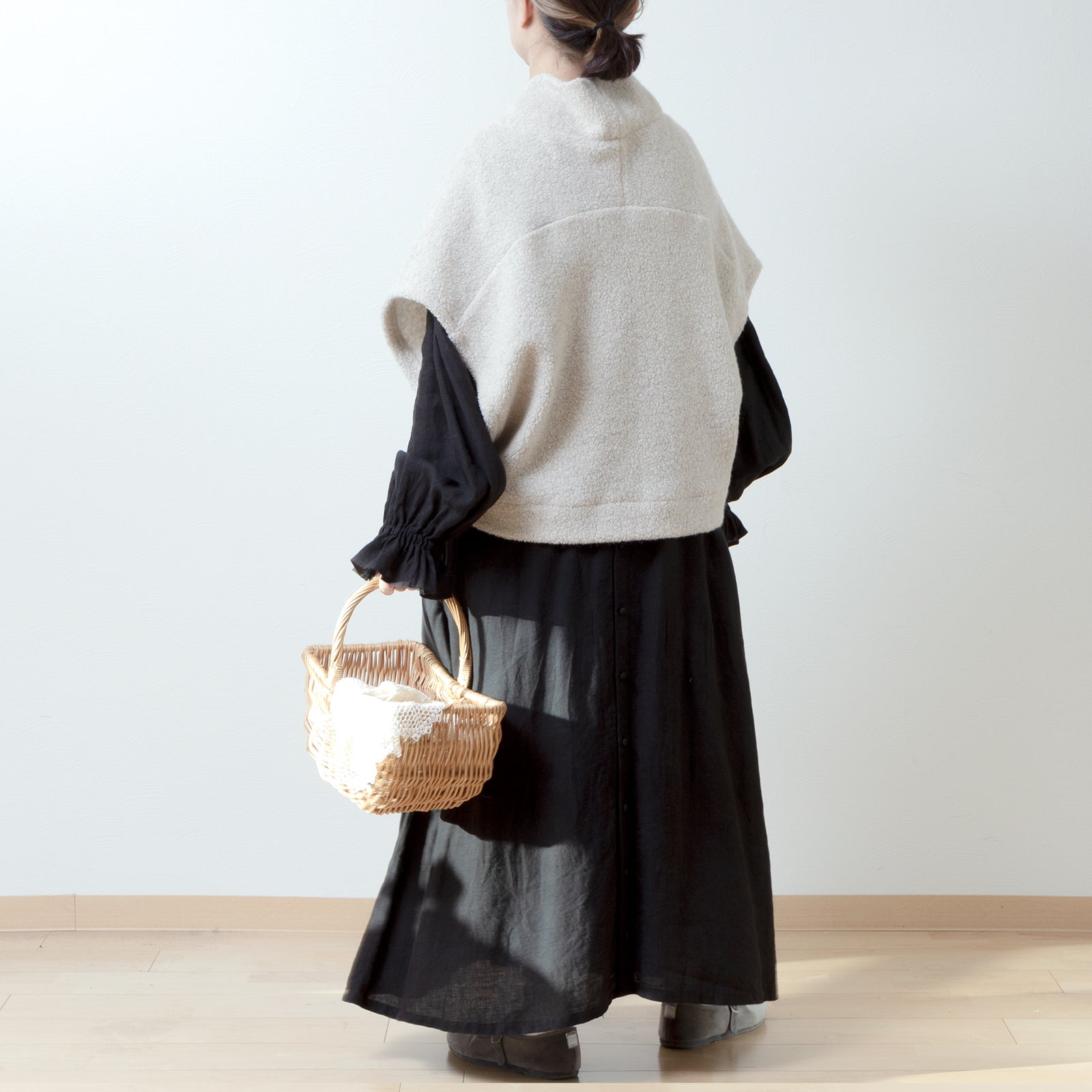 上質ウールボアショールベストリボンテープ付き/ライトベージュ – liplne