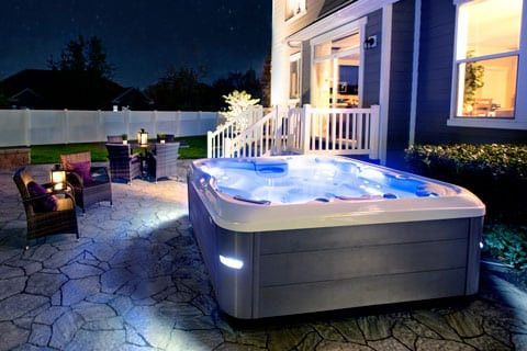 Model X8L Hot Tub | Blue Hawaiian Pool & Spas