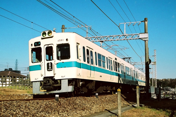 全車両が改番された小田急4000形の旧番号での編成表 : Odapedia