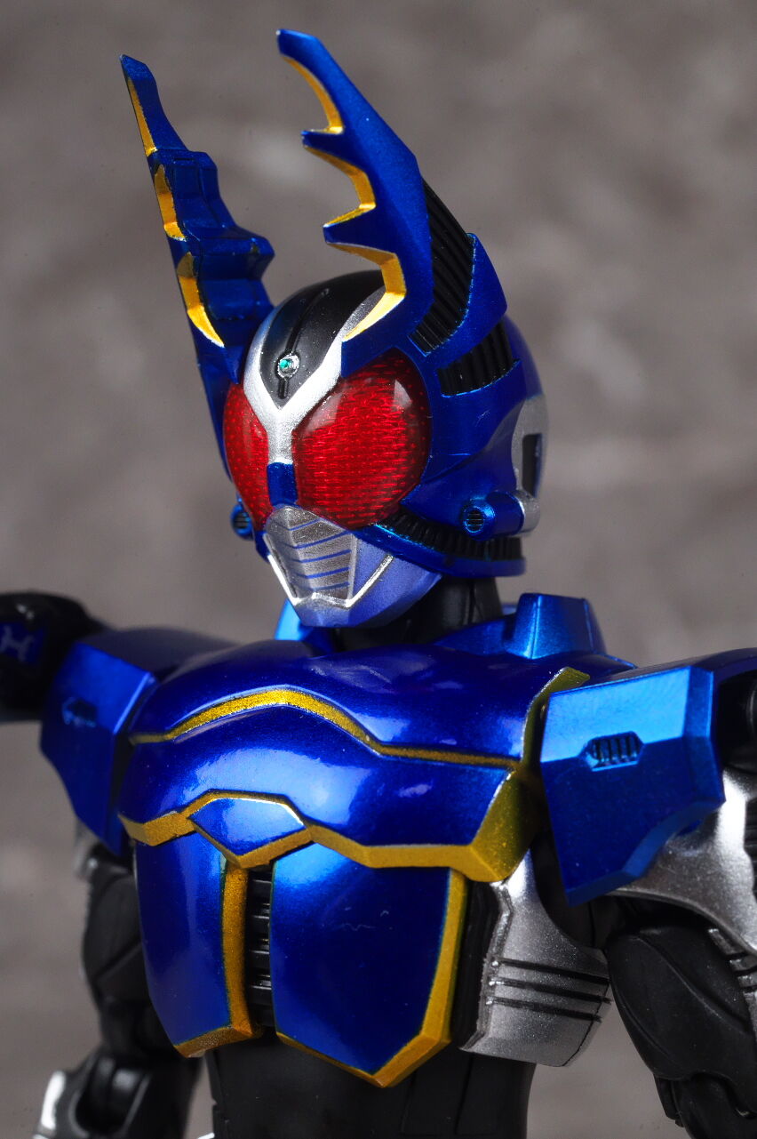 S.H.フィギュアーツ （真骨彫製法） 仮面ライダーガタック ライダー