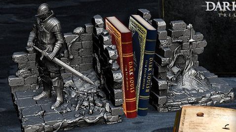 ダークソウル』のリマスター版とトリロジーBOXの発売が決定。内容物と