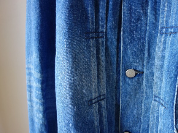 オーディーナリーの新たな名作の予感。ノーカラーデニムジャケット