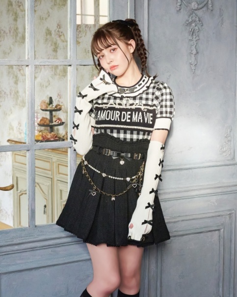 チェーンベルト付タックフレアスカパン ｜ LIZ LISA（リズリサ）公式