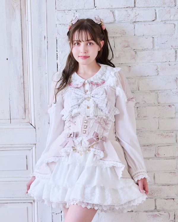 ストロベリー刺繍ブラウス ｜ LIZ LISA（リズリサ）公式通販 ｜ Tokyo