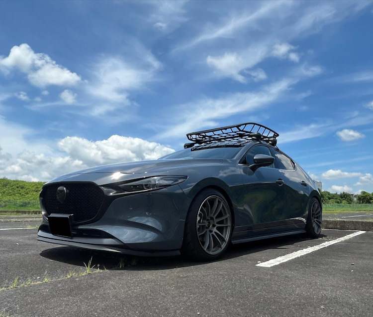 MAZDA3のリアピースストレート・スリーキャッツに関するカスタム事例