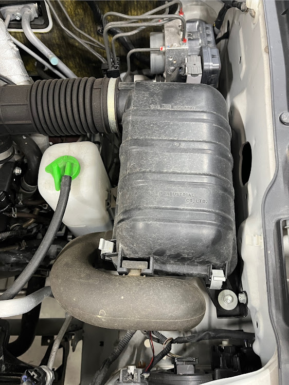 ジムニーのエアクリーナー交換・HKS・HKS スーパーパワーフロー