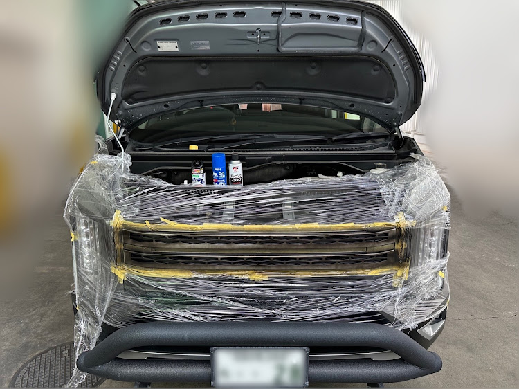 デリカD:5のグリル塗装・チッピングブラック塗装・DIY・デリカD:5