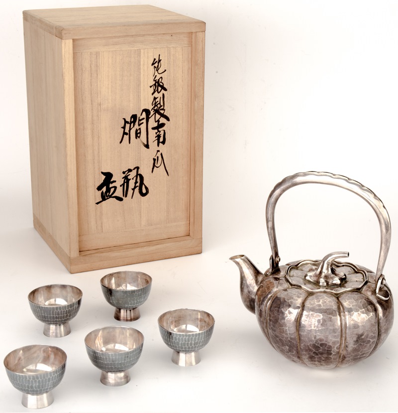 松榮堂造南瓜銀壺連銀杯五隻仕宏拍賣