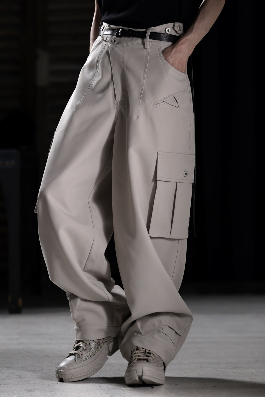 Feng Chen Wang TILTED WAISTBAND CARGO PANTS (GREY)の商品ページ