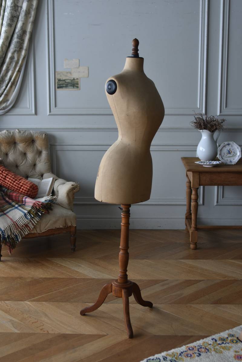 アンティークトルソー.25 フランスアンティーク家具 マネキン ショップ什器
