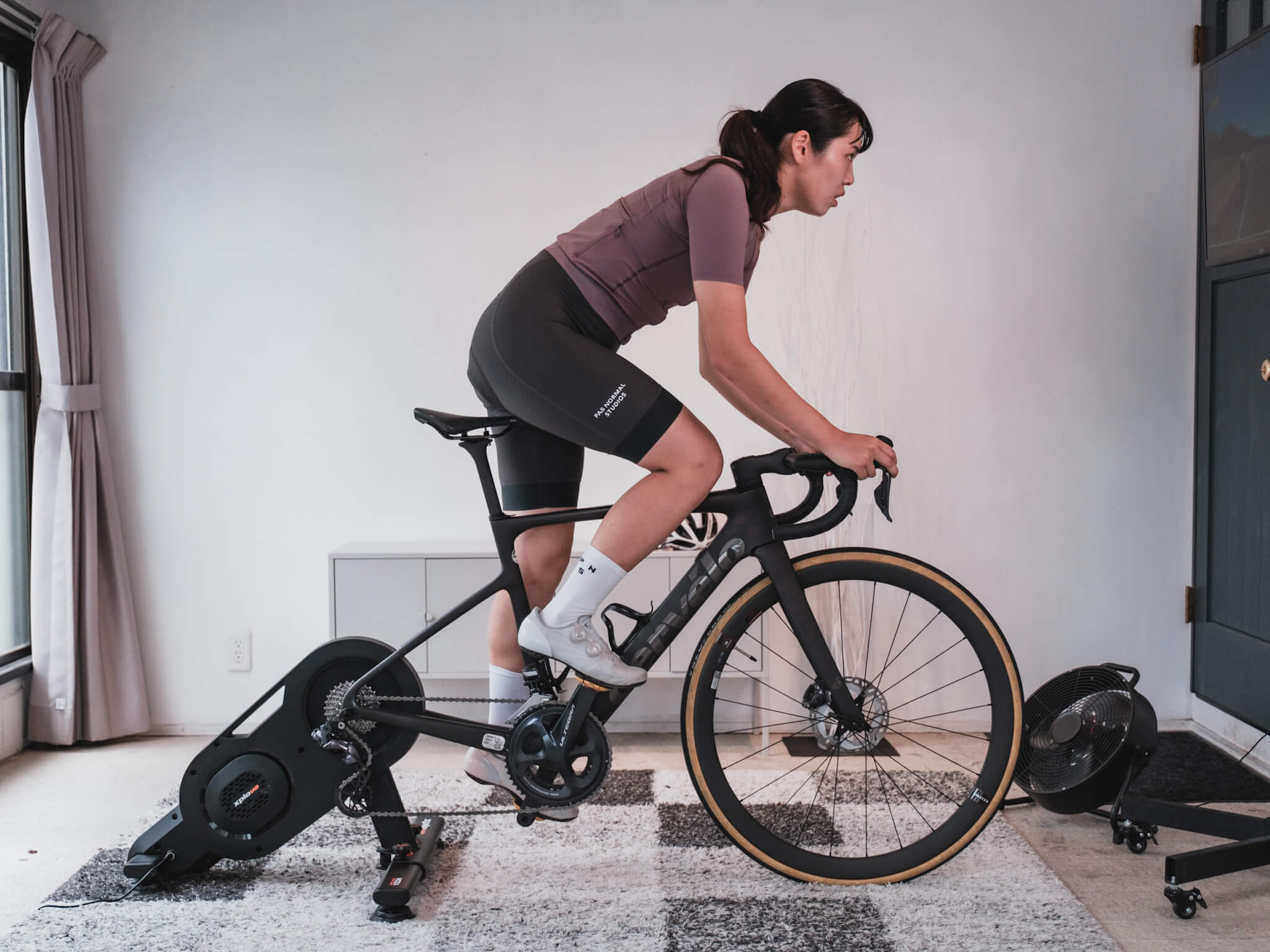 Zwift対応】スマートトレーナー完全比較購入ガイド（2025年版） - LOVE