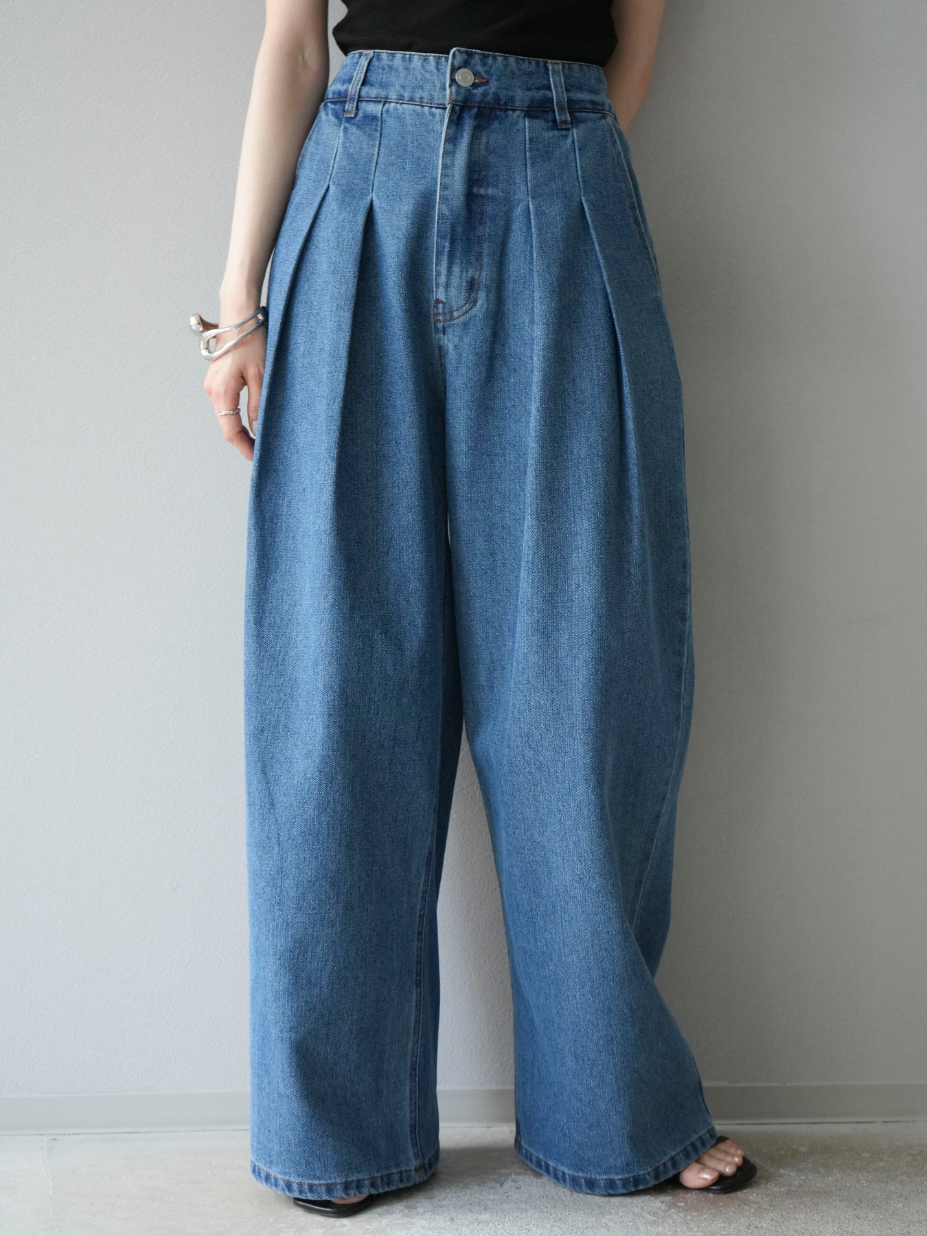 056_45711b01-659e-4311-832a-