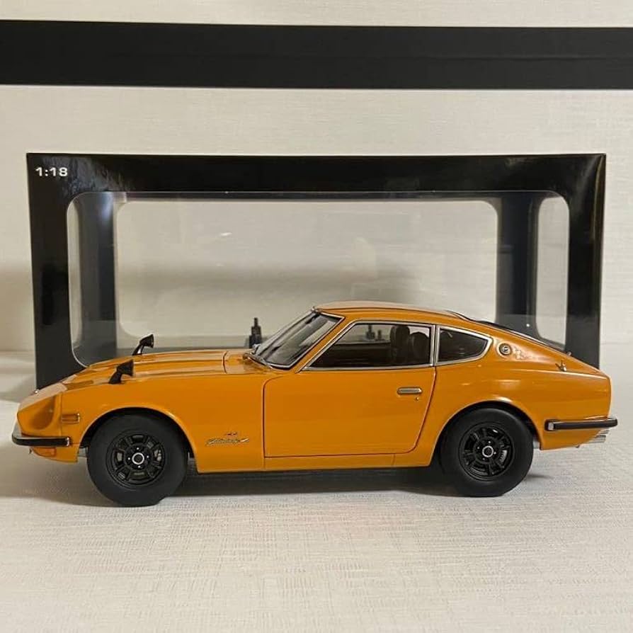 Amazon.co.jp: オートアート／AUTOart：1/18 ニッサン フェアレディ