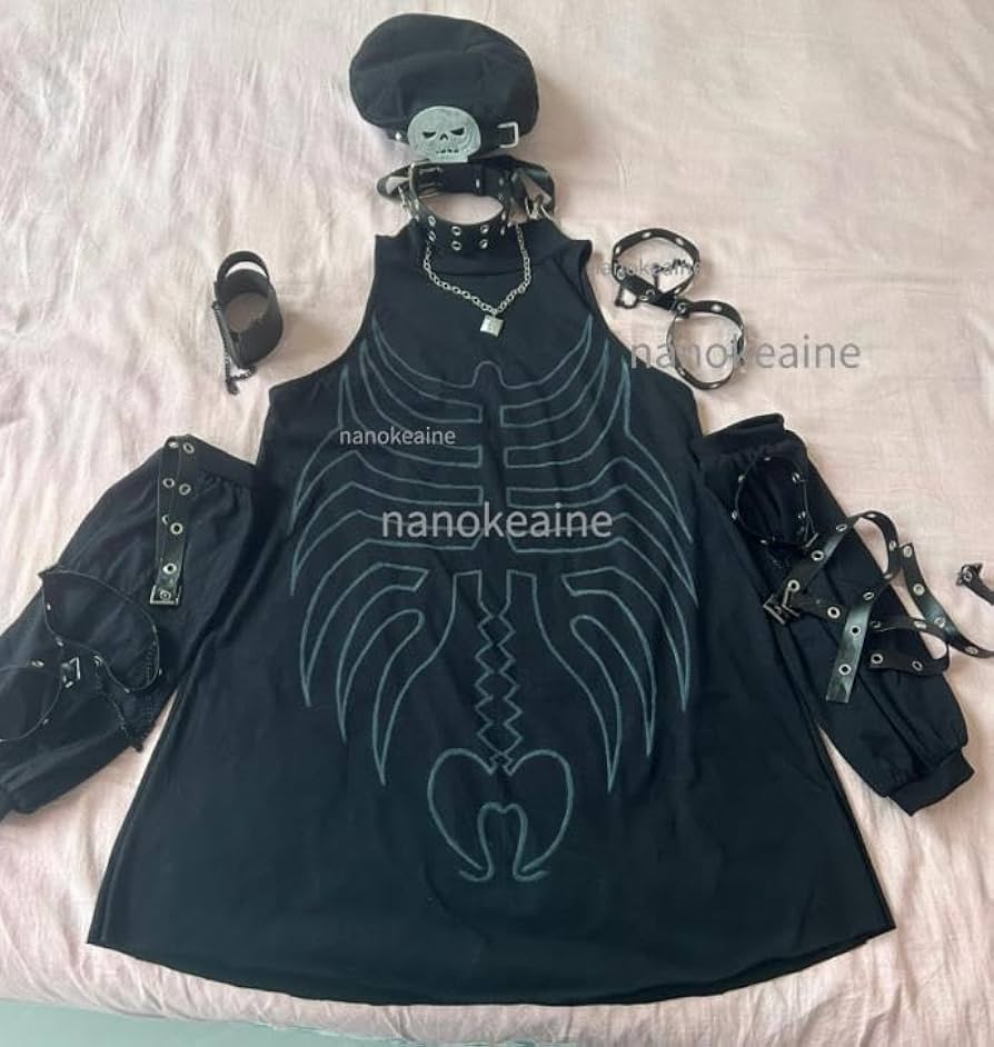 Amazon.co.jp: 実物撮影！ 夜乃 くろむ 新衣装 コスプレ衣装+帽 小物