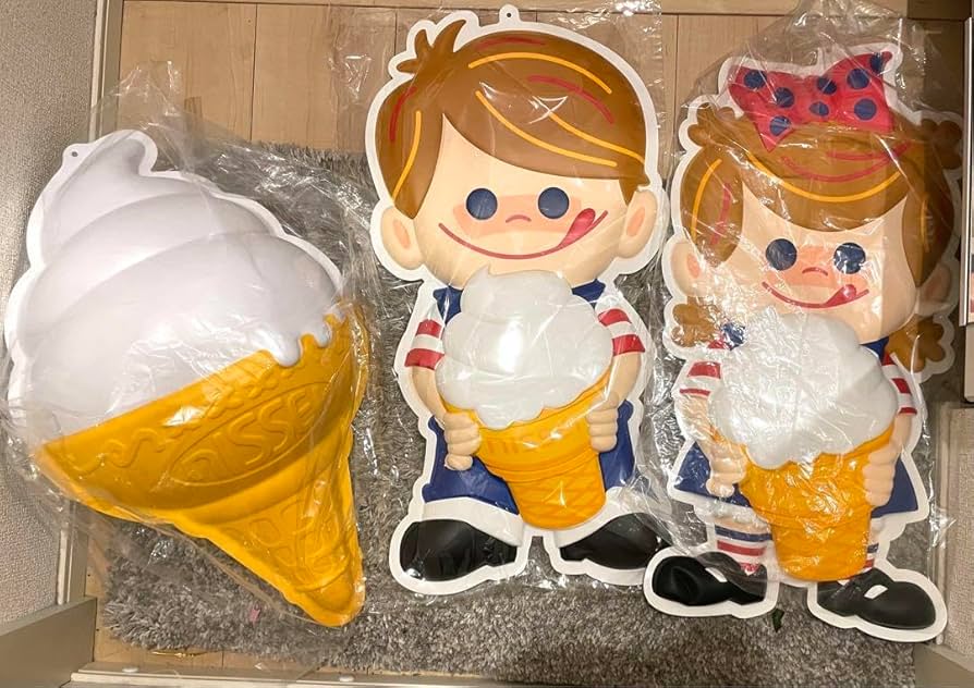 Amazon.co.jp: 日世 ソフトクリーム 壁掛け看板 ニックン セイチャン