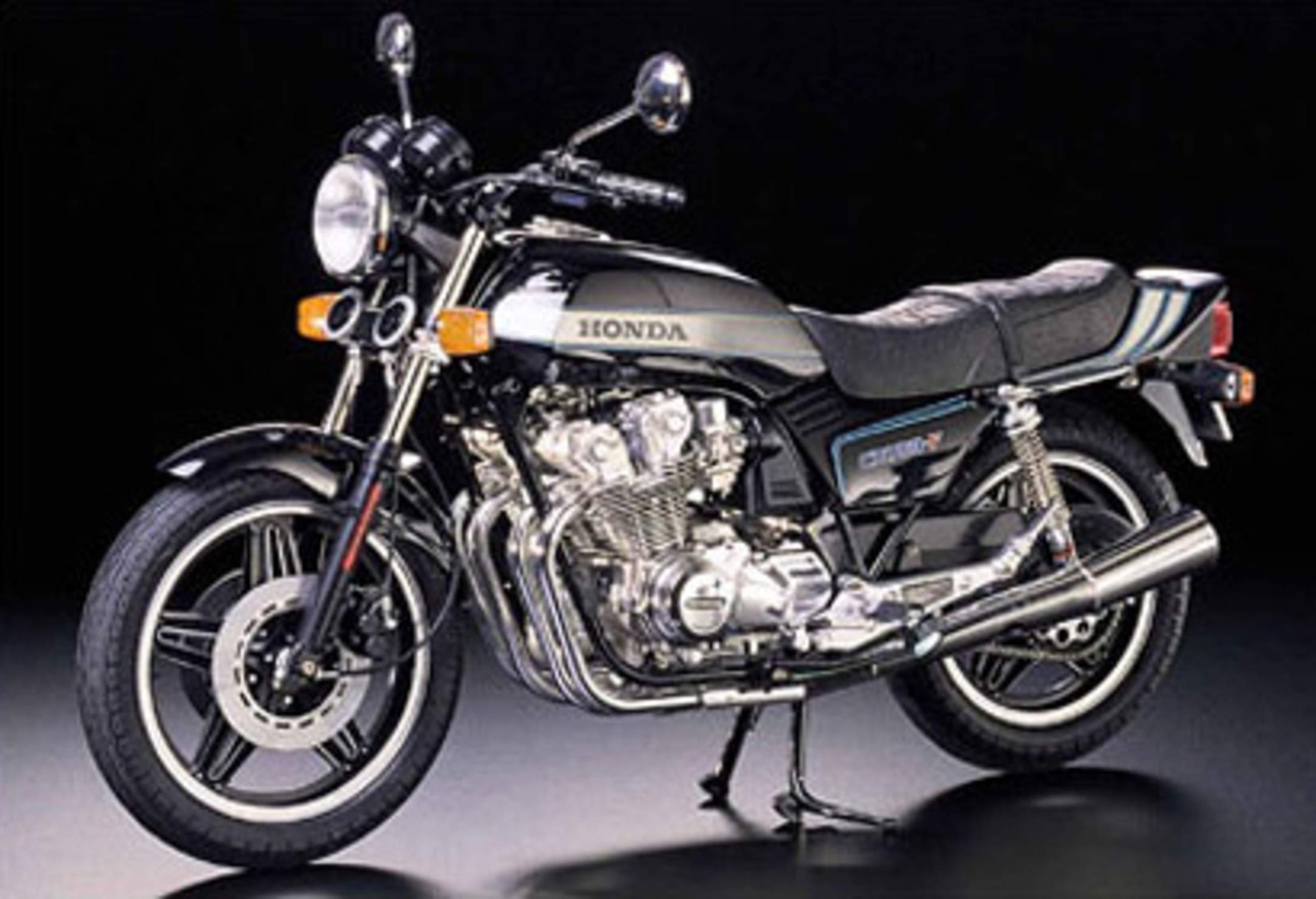 Amazon.com: Tamiya 300016020, 1: 6 Honda, CB750F, 1979. : Arts