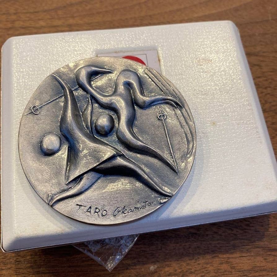 792、札幌オリンピック 純銀 刻印 メダル 岡本太郎 約35.43g 792、札幌