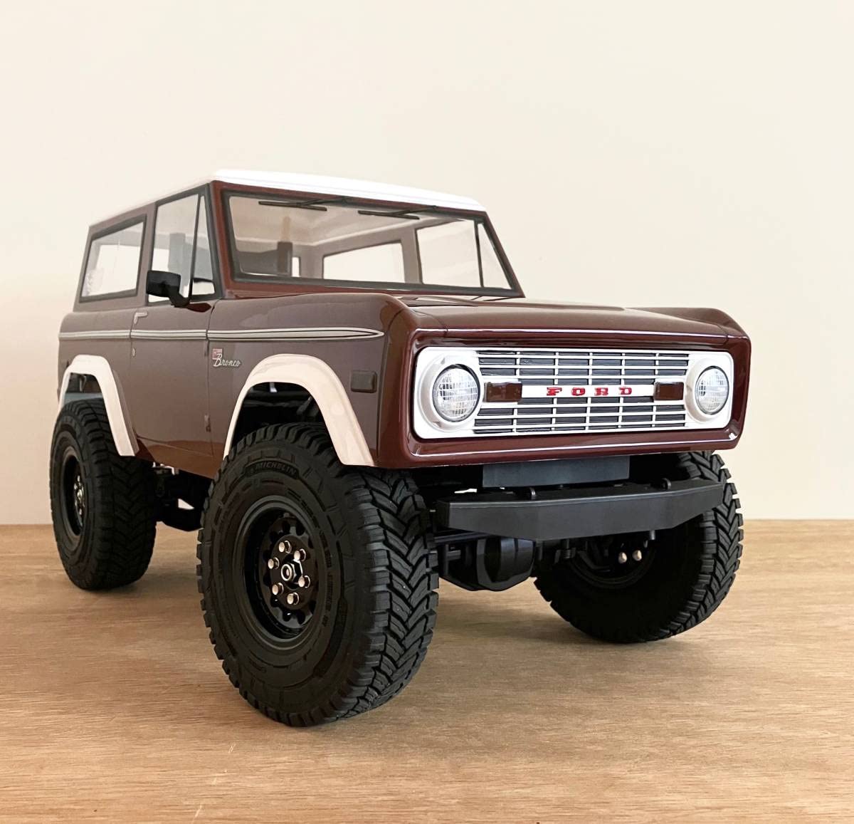 Amazon | タミヤ フォード ブロンコ 1973 塗装済みボディ CC-01 CC-02
