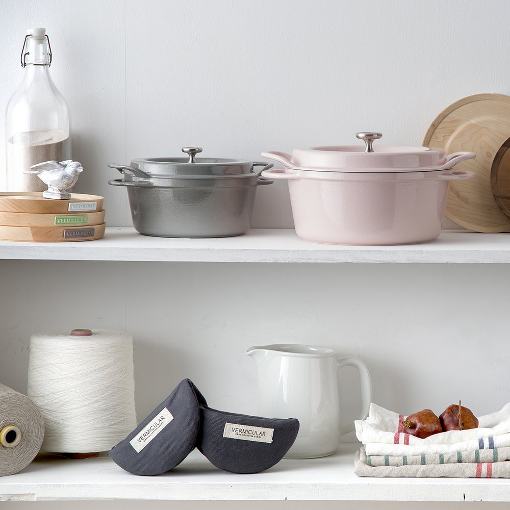 Amazon｜バーミキュラ 鋳物ホーロー鍋 22cm パールホワイト 無水調理