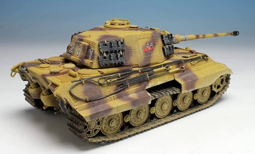 Amazon | DR6840 1/35 WW.II ドイツ軍 Sd.Kfz.182 キングタイガー