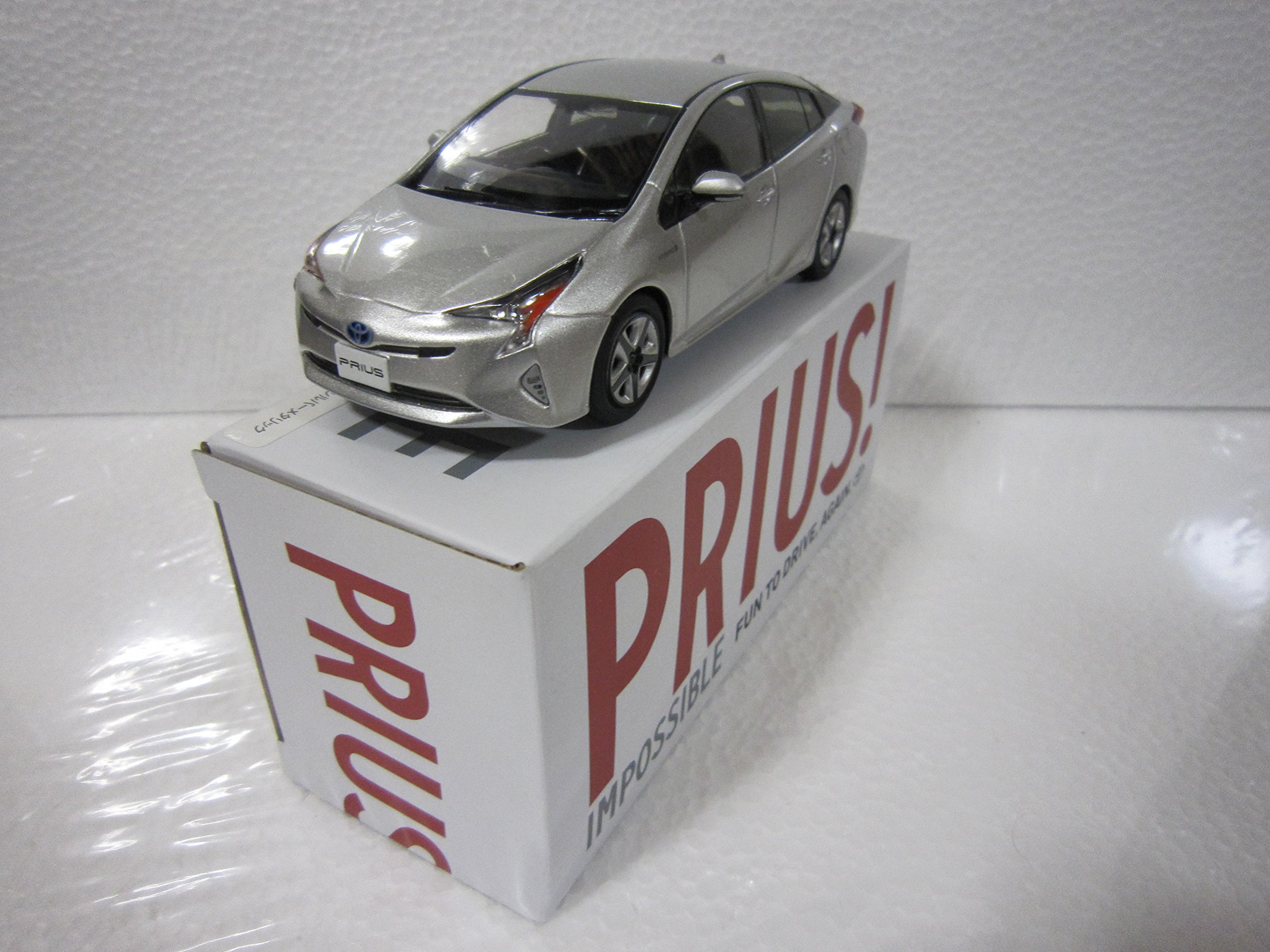 Amazon | トヨタ 1/30 オフィシャルミニカー 新型プリウス カラー