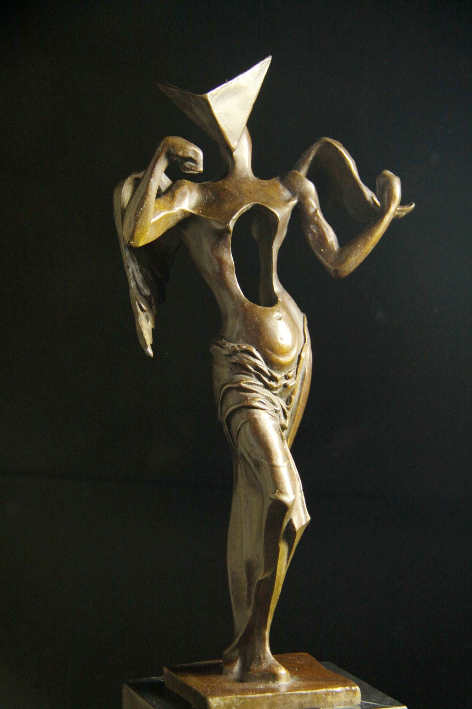 Amazon.co.jp: ブロンズ 超現実の天使 ダリ 名品インテリア家具 置物