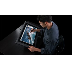 Amazon | ワコム 液晶ペンタブレット 21.5インチ Cintiq22HD 【新型番