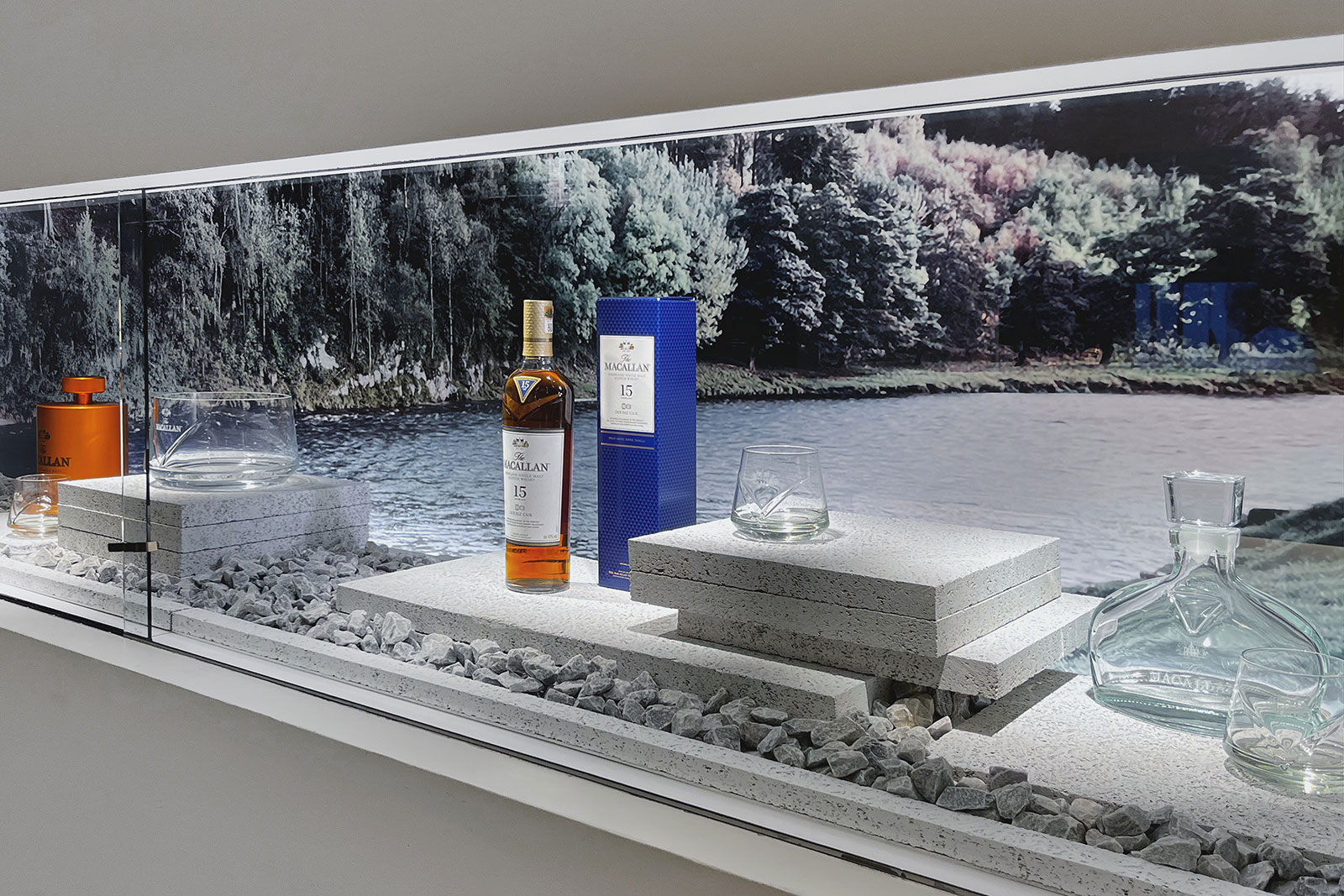 ザ・マッカラン ウィンドウディスプレイ 「Harmony Collection」 - mado