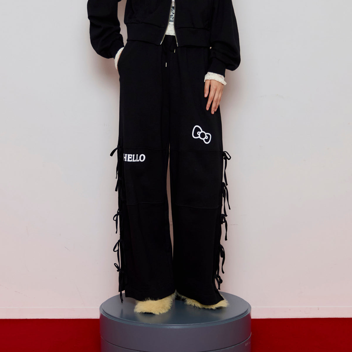 SALE】【HELLO KITTY × MAISON SPECIAL】HELLO KITTY Ribbon Sweatpants