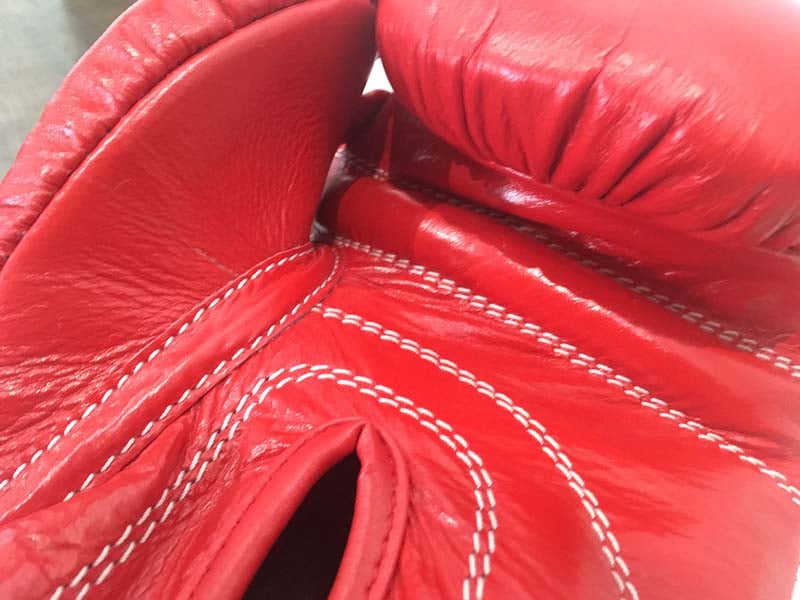 タイサマイ スパーリング グローブ 14oz | すべての商品 | | 格闘技