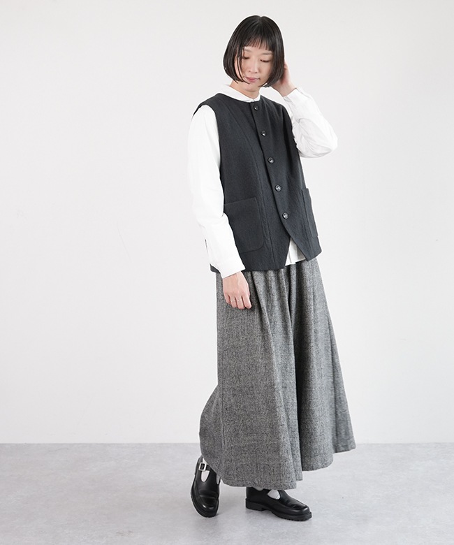 SALE 50%OFF】[ST-144]Veritecoeur(ヴェリテクール) ベスト Uネック