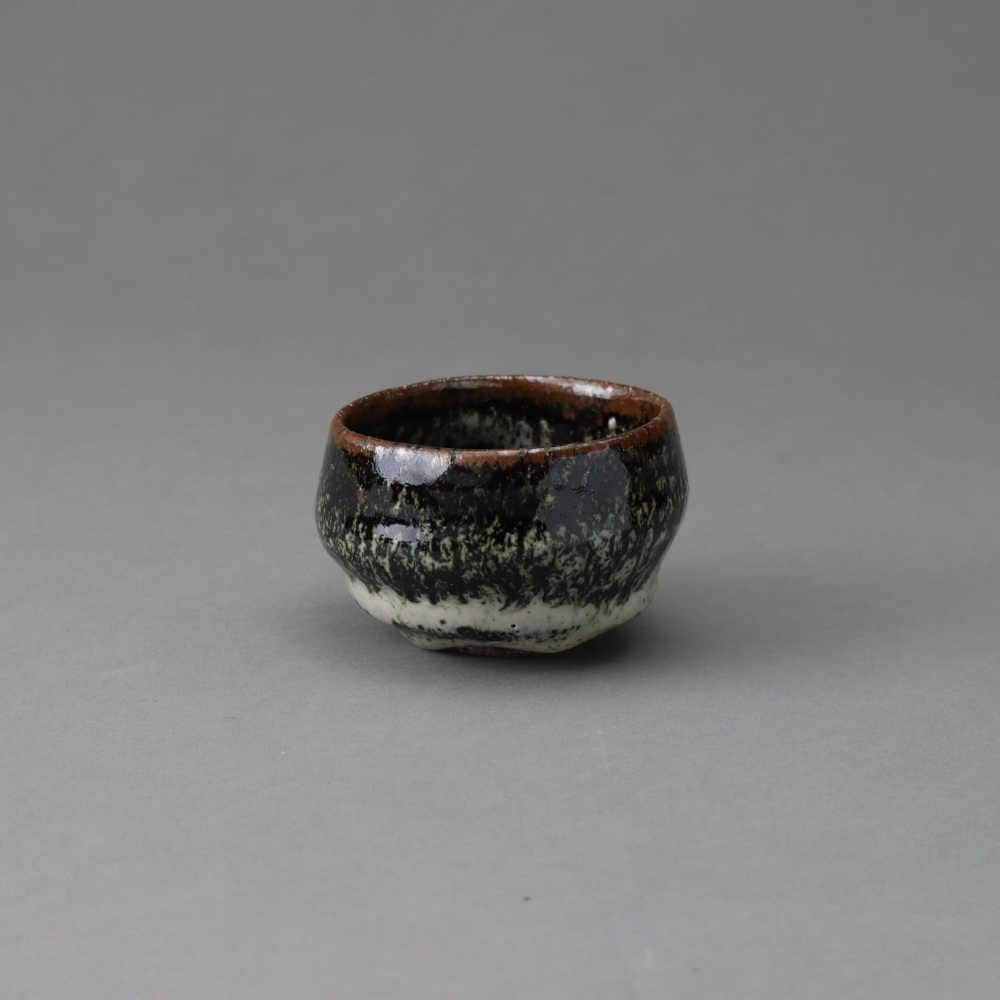 朝鮮唐津ぐい呑（藤村州二） | 作家作品,酒器,ぐい吞、盃 | 半泥
