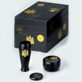 四方の薫300g缶 京都宇治山政小山園 | 抹茶300g缶 - CHATOWA 茶と和