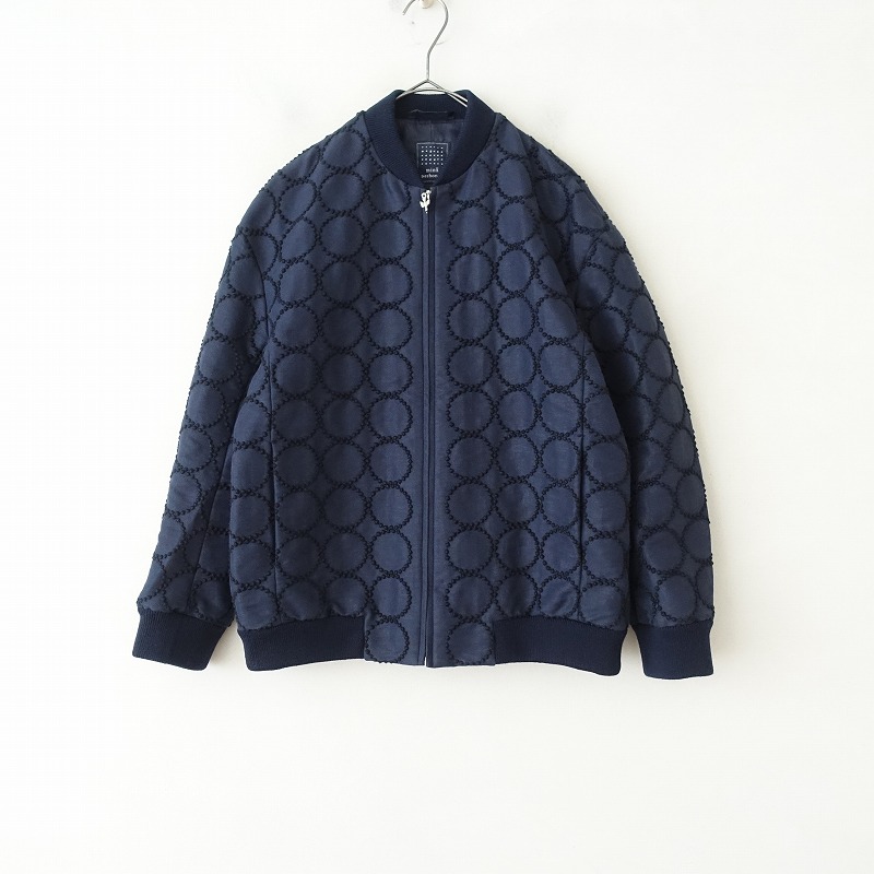 1_000000261925.jpg?1717552893