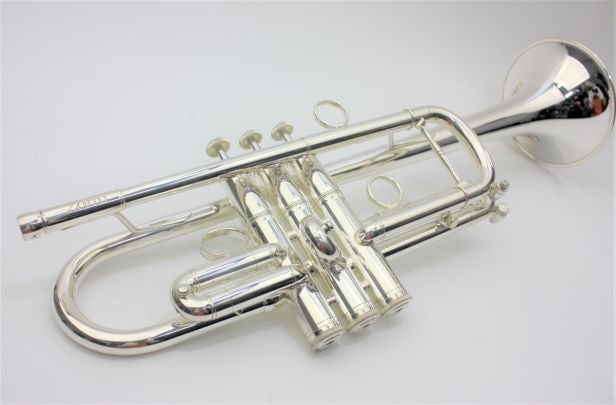 入荷待ち】 Queen Brass C管トランペット 