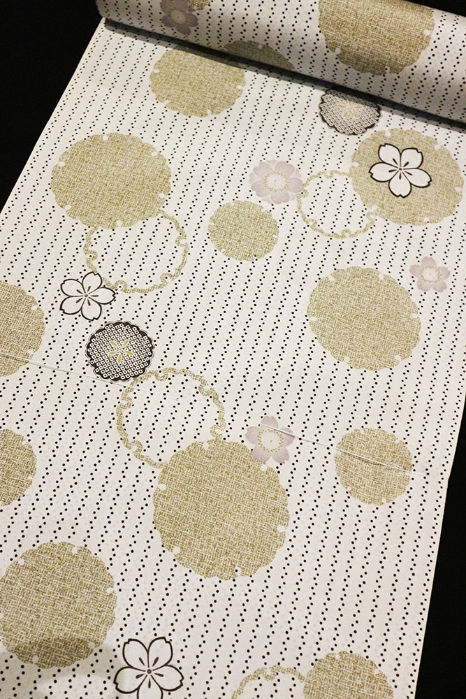 最高級正絹おしゃれ長襦袢「雪輪に桜」 | 販売着物商品,長襦袢