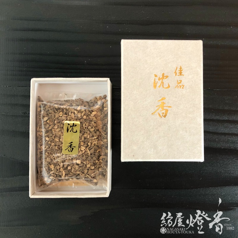 香木/香原料『佳品沈香(タニ沈香)【刻】10g紙箱入』精華堂 | 取扱い