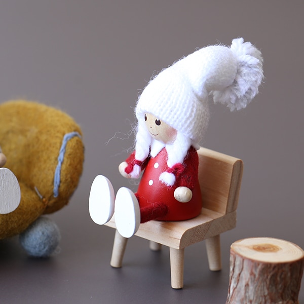 NORDIKA nisse (ノルディカニッセ) ぺたんこ座りの女の子 北欧