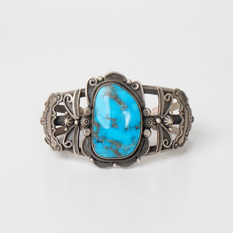 143mm ナバホ族 スタンプワーク キングマン バングル｜マライカ公式通販